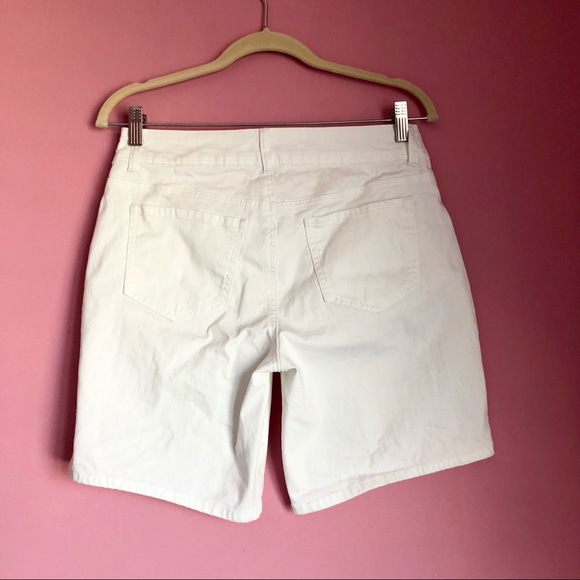 White Mid Rise Denim Shorts Size 8 - Picture 7 of 10